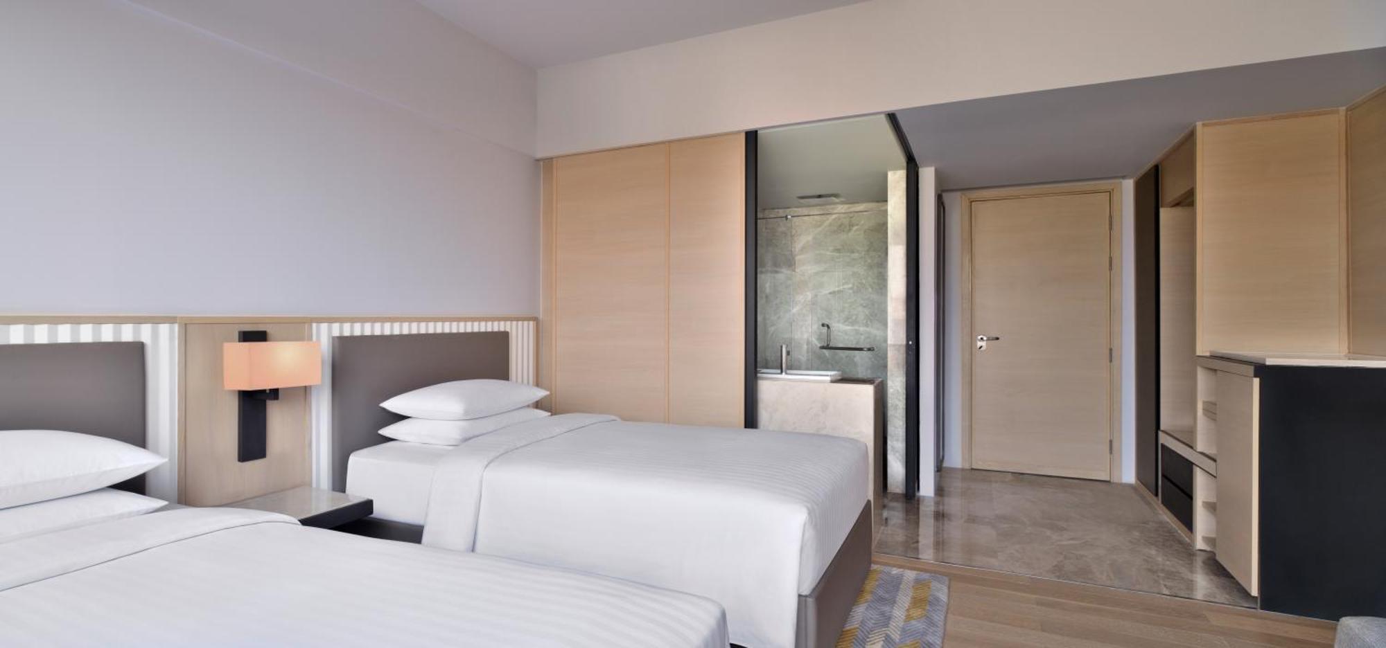 Courtyard By Marriott Ahmedabad Sindhu Bhavan Road المظهر الخارجي الصورة